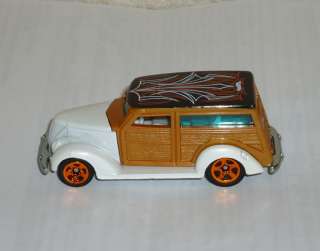 2010 HOT WHEELS HOT RODS #139 37 FORD   WHITE  