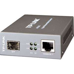 Gigabit Ethernet Media Converter. MC220L 1PORT 10/100/1000 RJ45 0.55KM 