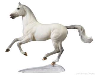   are buying a Breyer Traditional Model 1467 Cedric Champion Showjumper