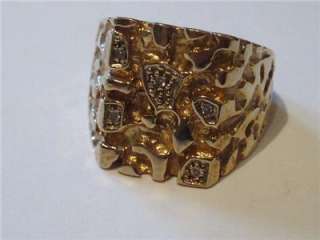 9CT GOLD AND DIAMOND MENS RING   TEXTURED DESIGN  