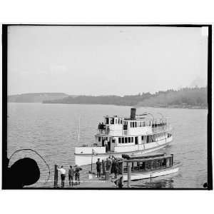  Str. Governor Endicott landing at Weirs,Lake Winnipesaukee 