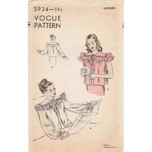  Vogue 5934 Vintage Sewing Pattern Womens Bedjackets Bed 