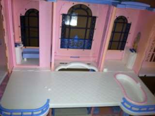BARBIE Grand Hotel Fold Up Dollhouse w/furniture  