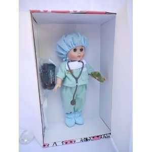  Dr. Ginny Scrubs Toys & Games