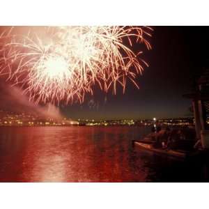 4th of July Fireworks on Lake Union, Seattle, Washington, USA Premium 