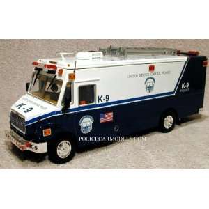  1/32 US Capitol Police K9 Freightliner Truck Toys & Games