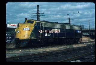   Slide Metro North/Penn Central FL9 2011 in 1984 /New Haven CT  
