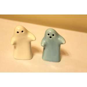  Hugging Ghost Salt and Pepper Shakers White and Light Blue 