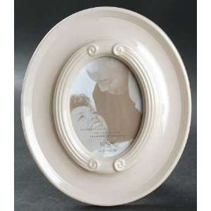  Lenox China Portrait Gallery All Occasion Frame Oval/Holds 
