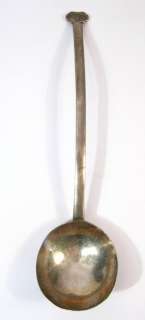   ladle the handle surmounted with a ruyi it measures 18 5cm long weighs