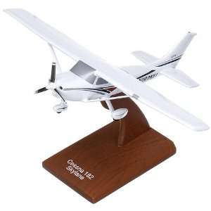 Model Airplane   Cessna 182 Model Airplane Toys & Games