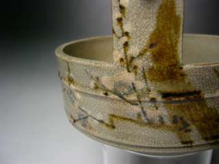 KASHI BOWL is used as a container putting a teacake in tea ceremony.