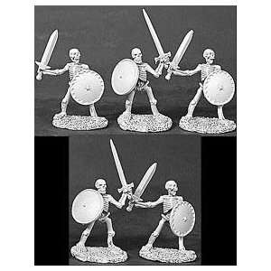  Skeletons with Swords (5) (OOP) Toys & Games