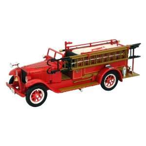  Signature 1/32 1928 Reo Fire Truck   Red Toys & Games