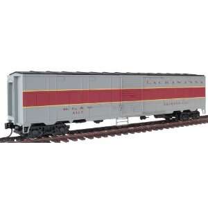  Walthers HO Scale NYC   Style Express Boxcar Troop Sleeper 