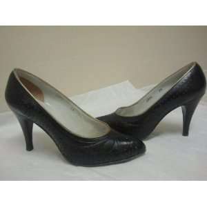  Vintage Woman High Heel Leather Pumps Size 6.5 Everything 