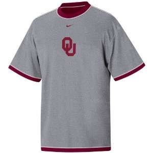 Nike Oklahoma Sooners Crimson Reversible T shirt  Sports 