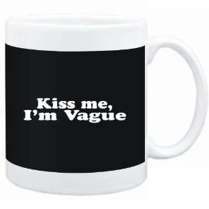  Mug Black  Kiss me, Im vague  Adjetives Sports 