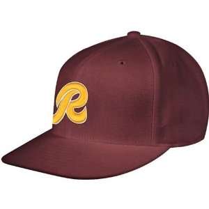 Washington Redskins Fitted Logo Hat (Red)  Sports 