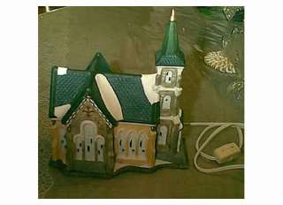 XMAS PORCELAIN LIGHTED CHURCH W/ STAINED GLASS WINDOWS  