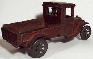 ANTIQUE 1920s ARCADE MFG. CAST IRON FORD MODEL A TRUCK  