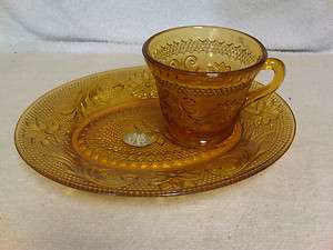 TIARA EXCLUSIVE SANDWICH AMBER SNACK PLATE & CUP SET  