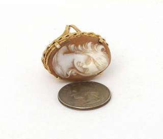 STUNNING 14K GOLD & HAND CARVED SHELL CAMEO LADIES RING  