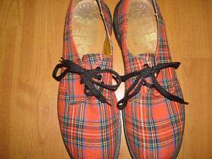 Dr Martens plaid/leather shoes with rubber sole  