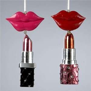  Ornament Lips with Lipstick