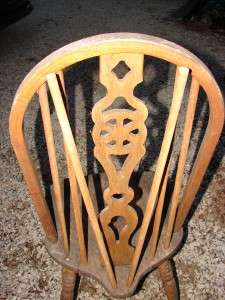 Antique Old Windsor Comb Back? Chair  
