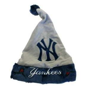  New York Yankees Santa Hat   2006 Style (With berries 
