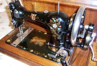 Antique Jones Hand Crank Sewing Machine CWS Federaton Family Machine 