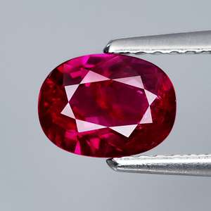   NATURAL UNHEATED UNTREATED 1.00ct 5.5x7.3mm Oval Blood Red RUBY AFRICA