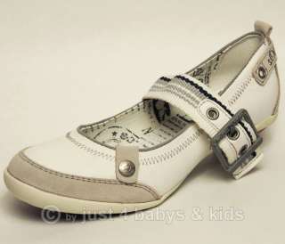 30% RABATT, trendy s.Oliver Ballerina weiss F/S 2011  