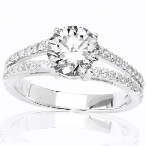  0.85 Carat White Gold Round And Baguette Diamond Enagement Ring 