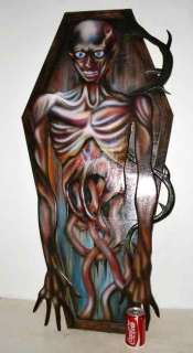 UNIQUE 3D AIRBRUSHED WOOD ZOMBIE COFFIN HALLOWEEN DISPLAY  