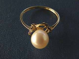 brand New Yellow Gold genuine Cultured Pearl Ring with 1 tiny diamond 