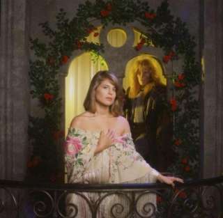 Linda Hamilton and Ron Perlman Beauty and the Beast (1987 1990)