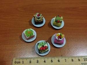 Miniature Sliced Fruity Cake on the Plate   5 pcs #B  
