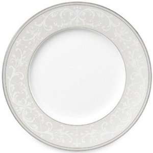 Pearl Symphony 9 Round Accent Plate [Set of 4]  Kitchen 