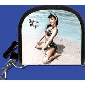  Bettie Page Bettie In Sand Coin Purse Toys & Games